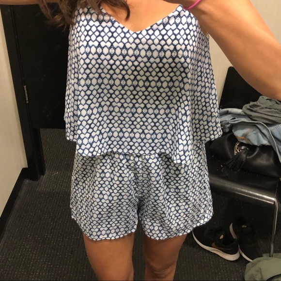 BB Dakota Romper. NWT!! - Picture 4 of 5